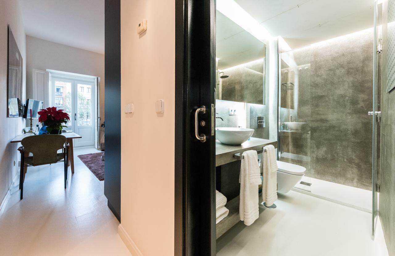 Plaza Santa Ana Apartment Madrid Exterior photo